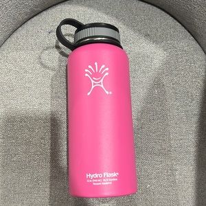 32 oz hydro flask in pink
